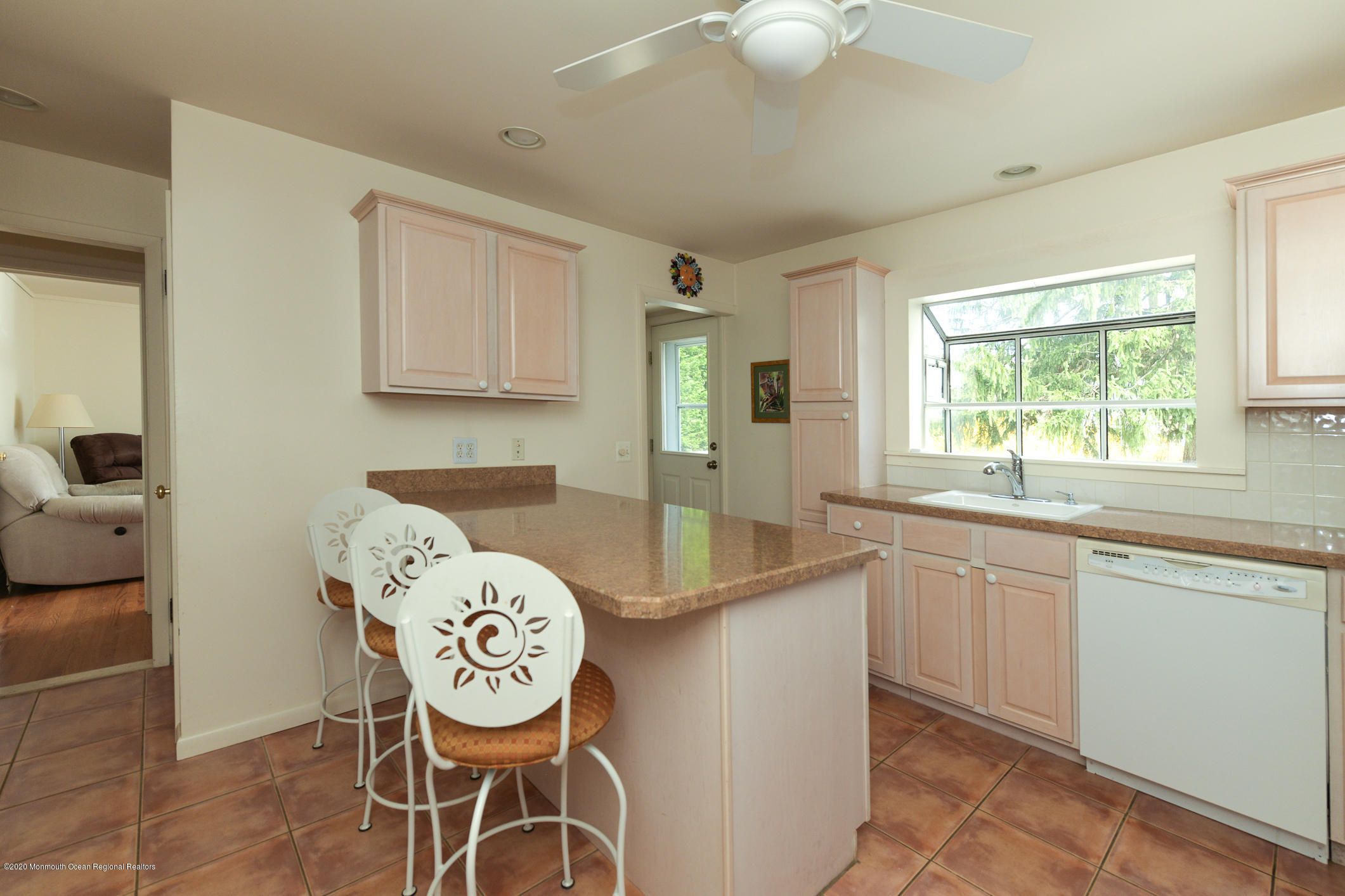 23 Garden Road Shrewsbury, NJ 07702 - Photo 12 of 36 SP1_5631