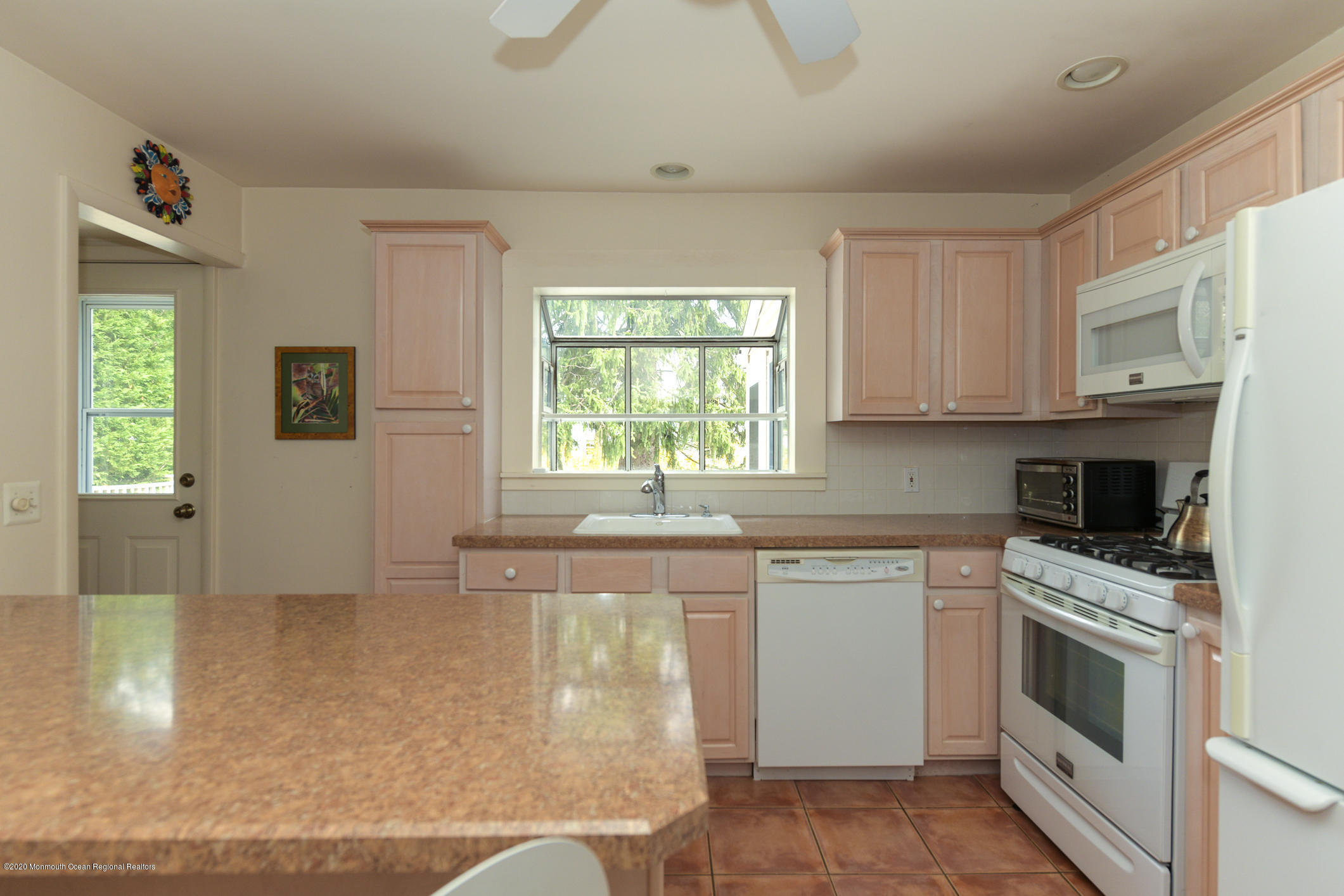 23 Garden Road Shrewsbury, NJ 07702 - Photo 14 of 36 SP1_5632