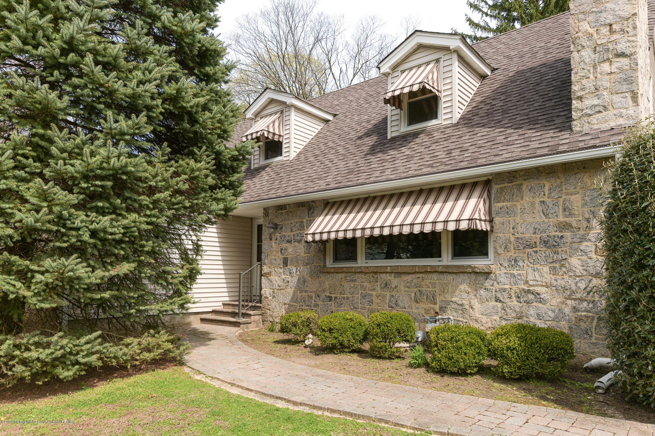 23 Garden Road Shrewsbury, NJ 07702 - Photo 3 of 36 SP1_5667