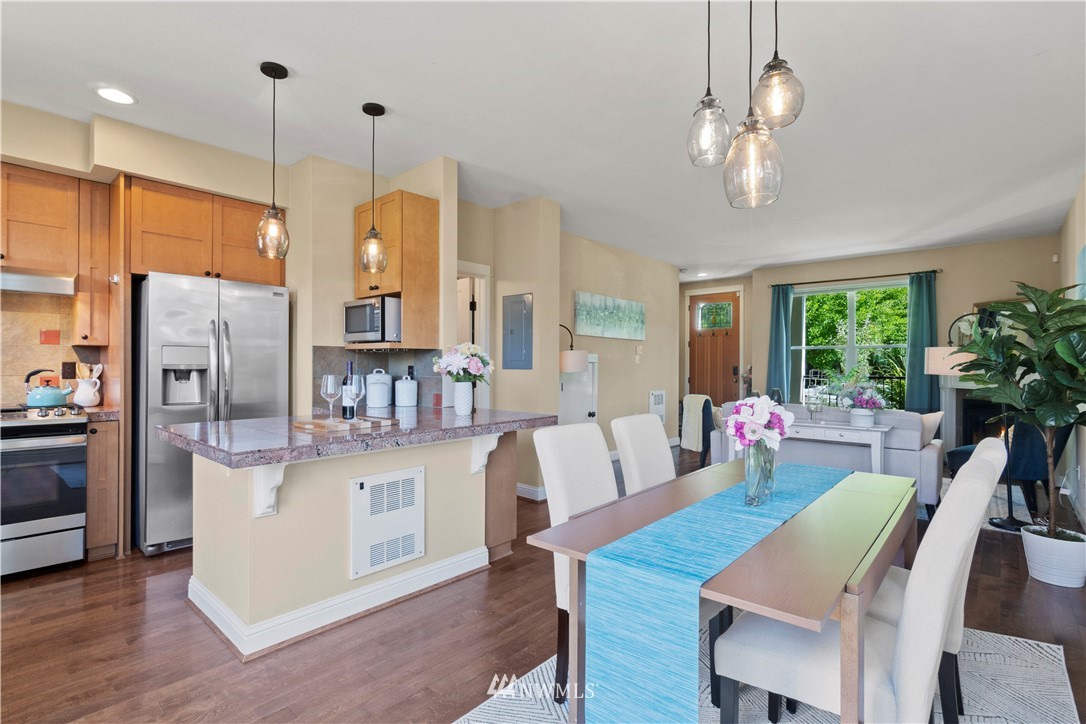 3004 Southwest Graham Street Seattle, WA 98126 - Photo 8 of 31 Gallery Image 8