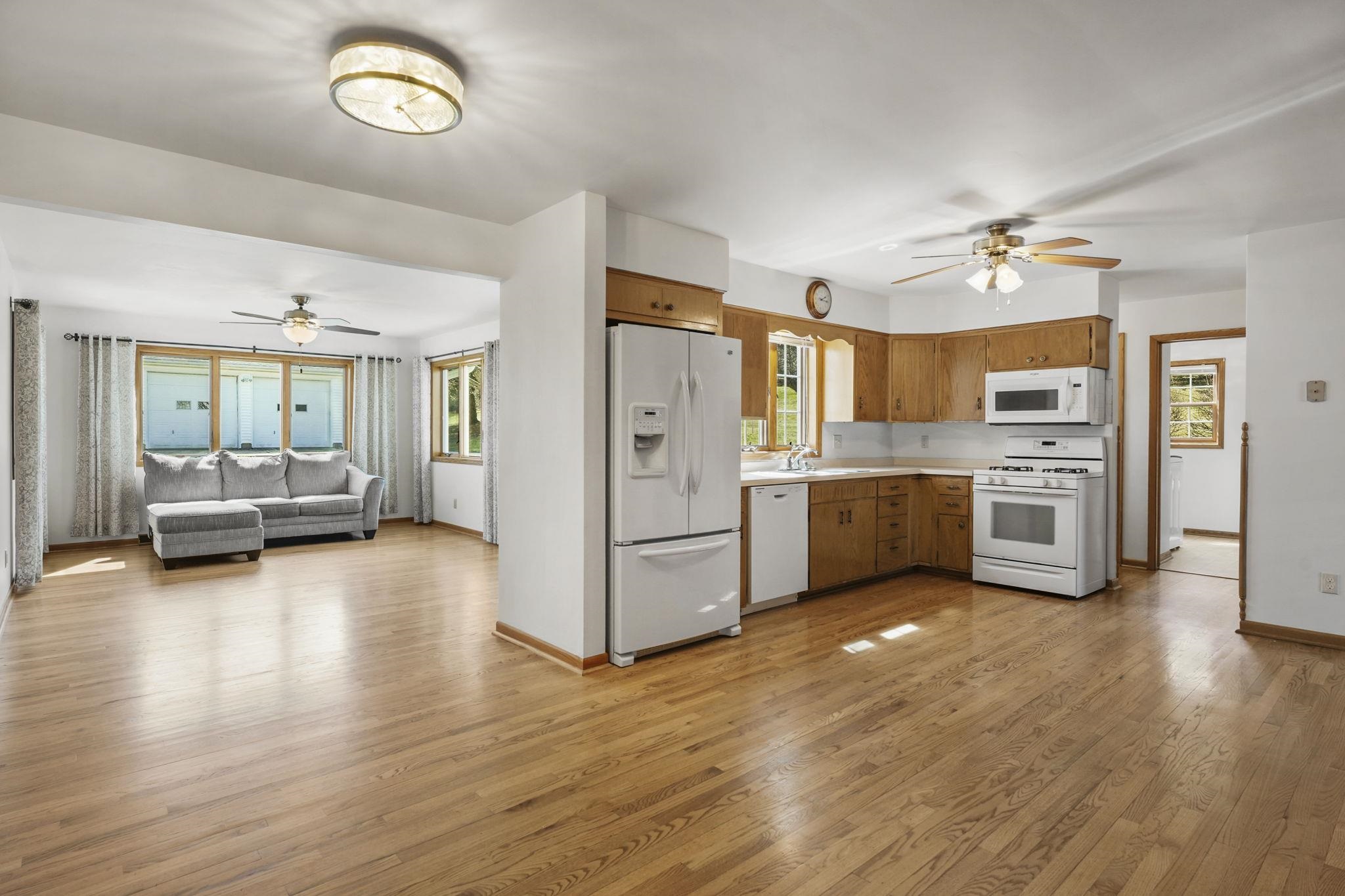 135 West Street Dane, WI 53529 - Photo 20 of 59