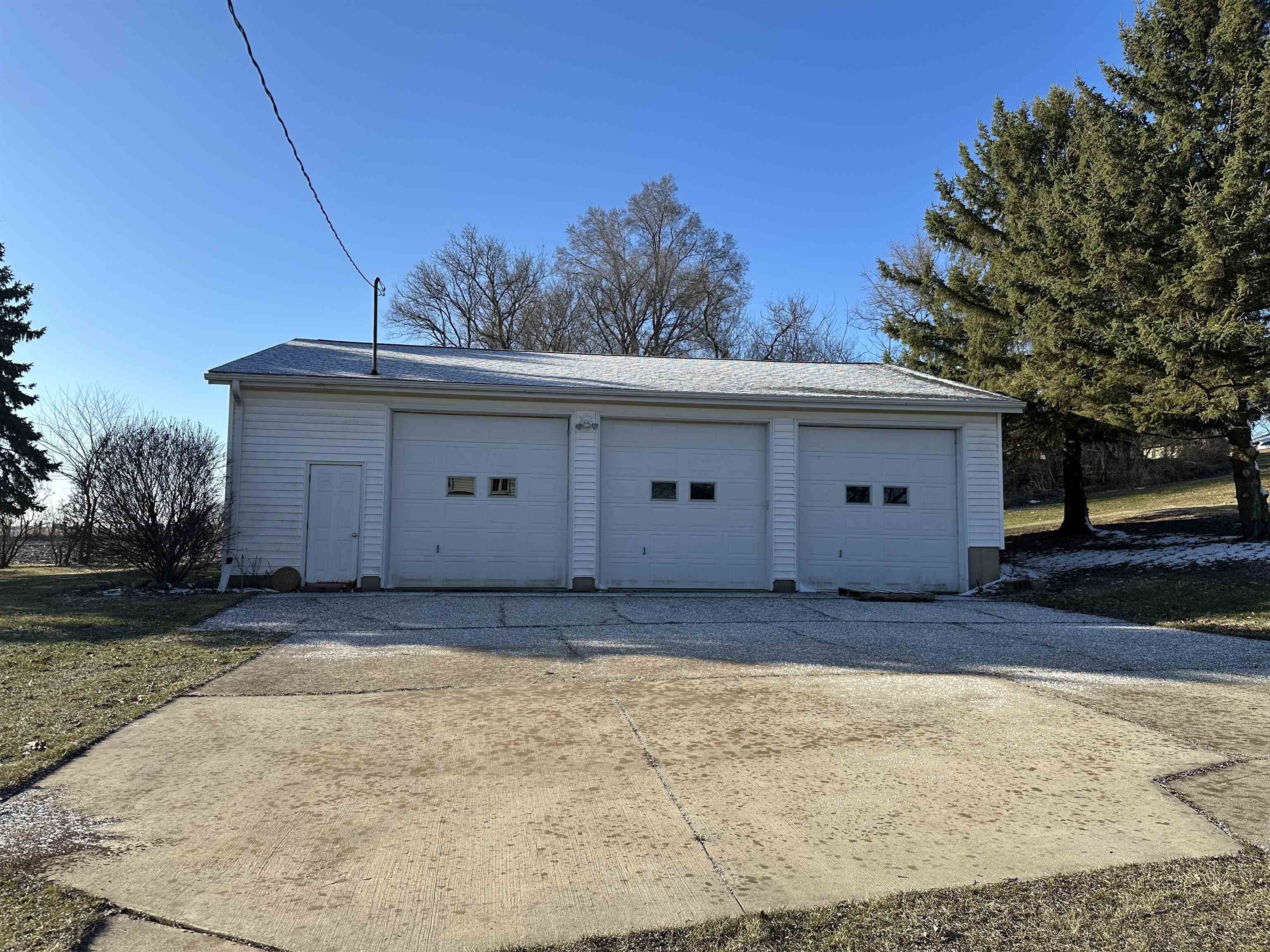 135 West Street Dane, WI 53529 - Photo 5 of 59