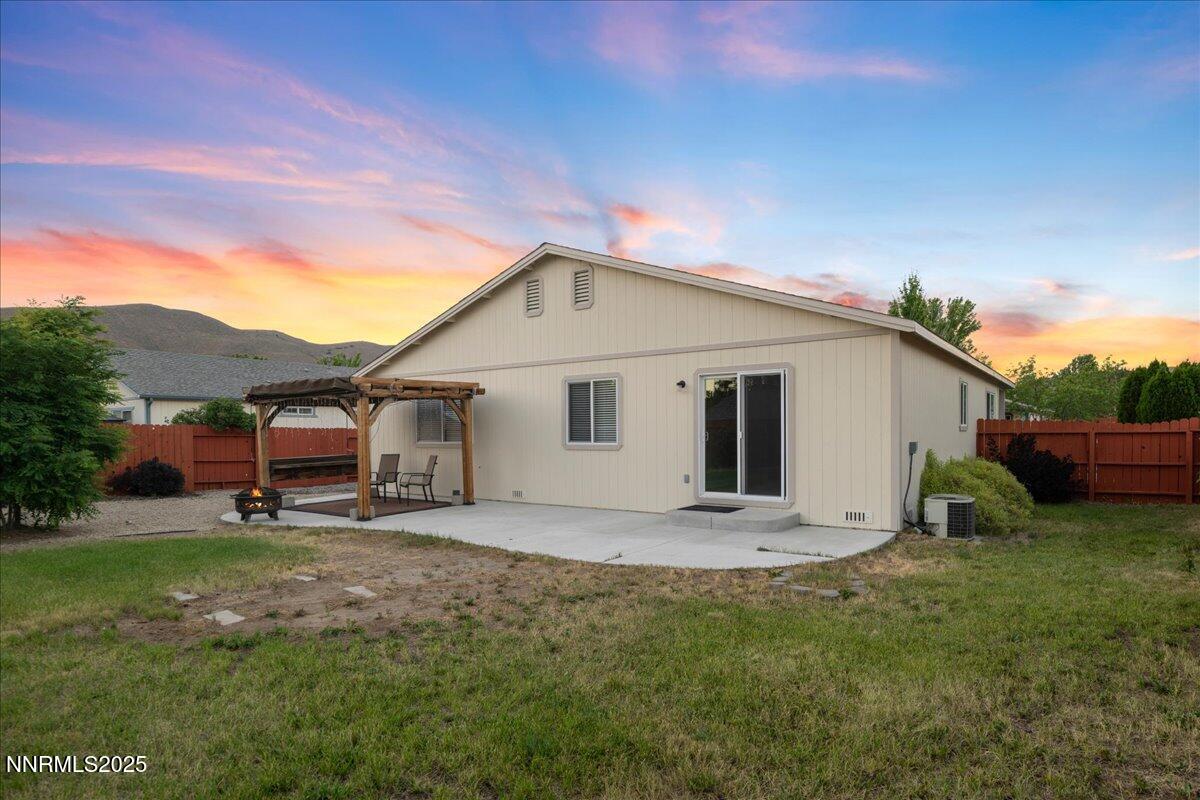18154 Cherryleaf Court Reno, NV 89508 - Photo 6 of 50 05-DSC_0934-5