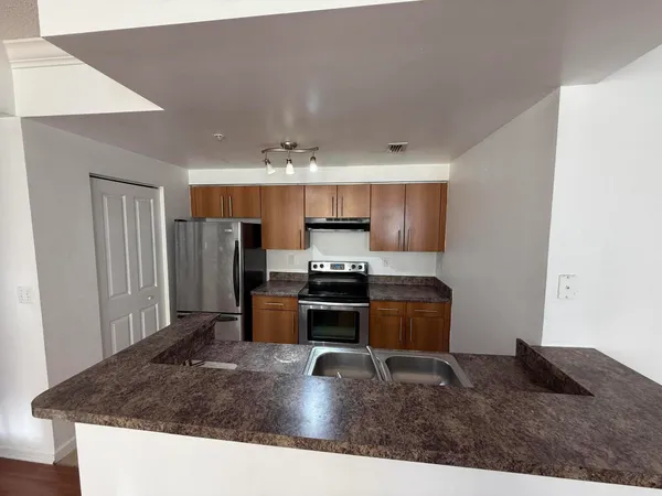 $1,999 | 5800 West Sample Road, Unit 301, Coral Springs, FL 33067
