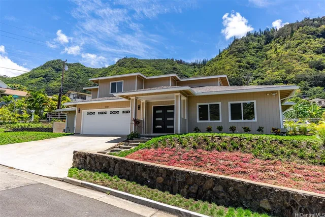 $3,198,000 | 3061 Kahaloa Drive, Honolulu, HI 96822