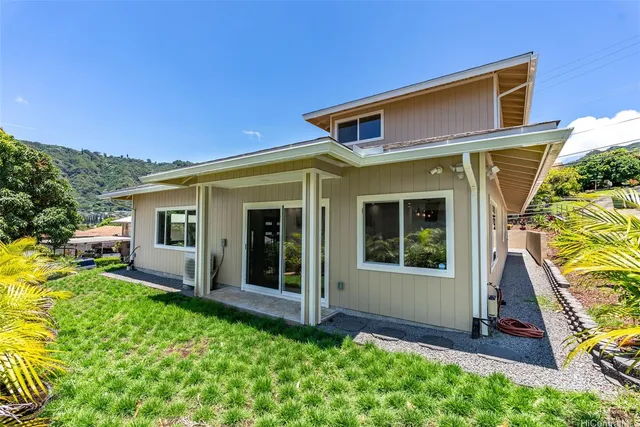 $3,198,000 | 3061 Kahaloa Drive, Honolulu, HI 96822