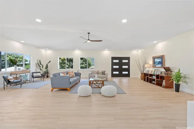 $3,198,000 | 3061 Kahaloa Drive, Honolulu, HI 96822