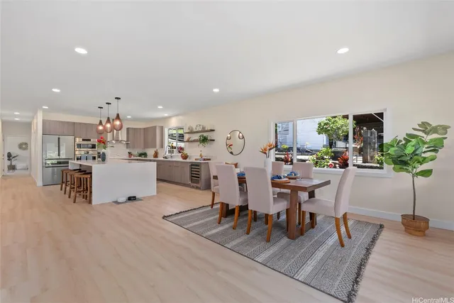 $3,198,000 | 3061 Kahaloa Drive, Honolulu, HI 96822