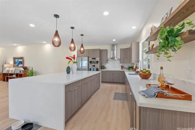 $3,198,000 | 3061 Kahaloa Drive, Honolulu, HI 96822