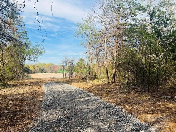 $109,000 | 2095 Hatties Way, Hamptonville, NC 27020