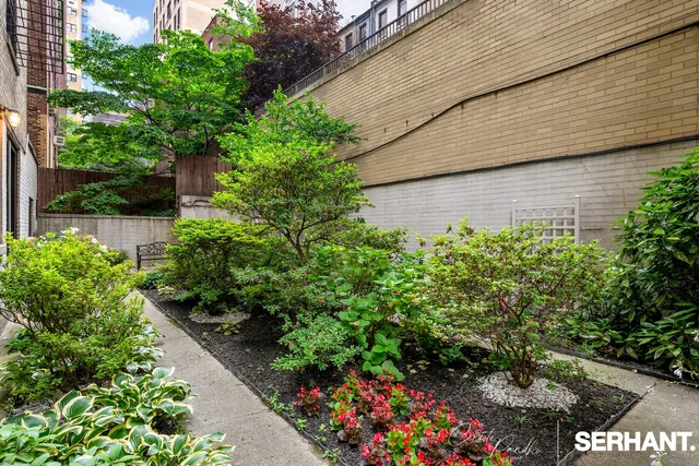 $599,000 | 179 East 79th Street, Unit 15D | Upper East Side