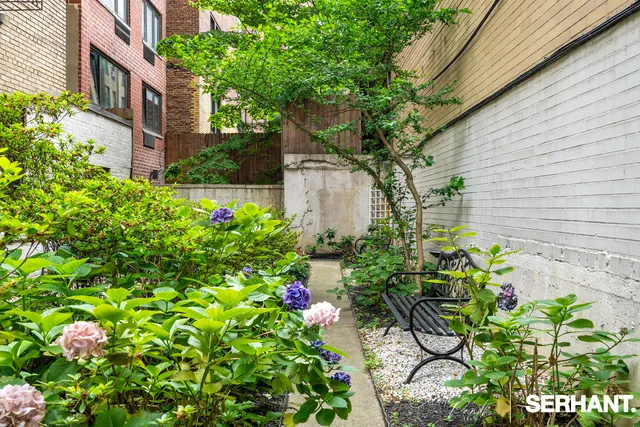 $599,000 | 179 East 79th Street, Unit 15D | Upper East Side