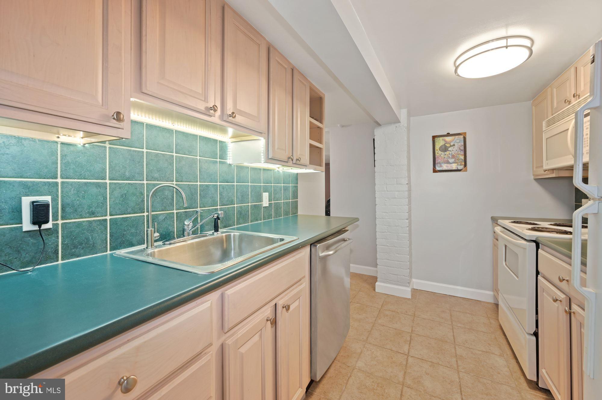 2231 Hall Place Northwest Washington, DC 20007 - Photo 17 of 23