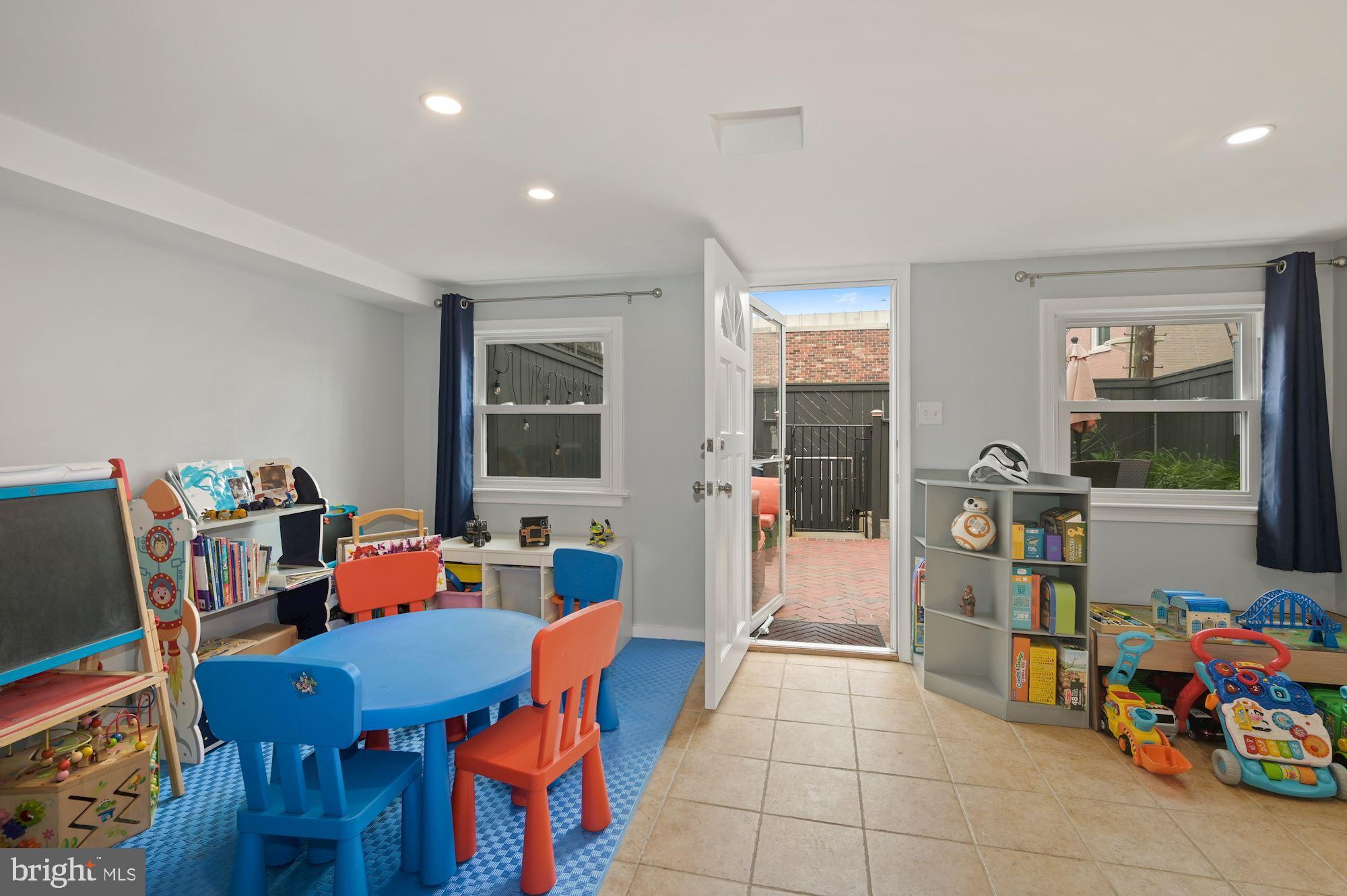 2231 Hall Place Northwest Washington, DC 20007 - Photo 18 of 23