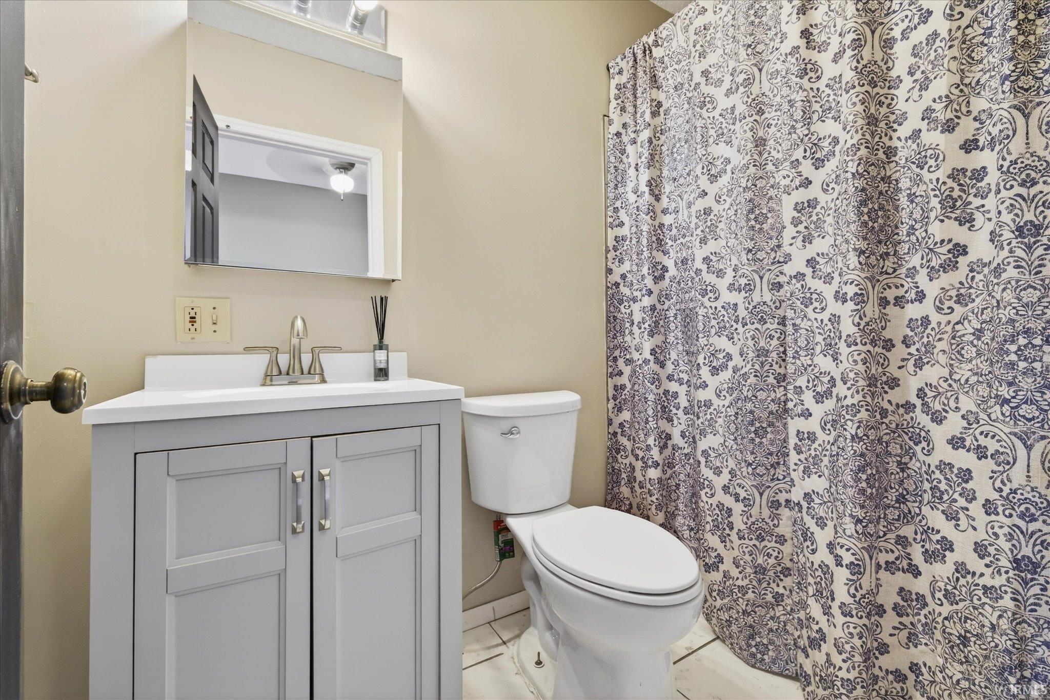 4390 North Ridgewood Drive Bloomington, IN 47404 - Photo 17 of 29