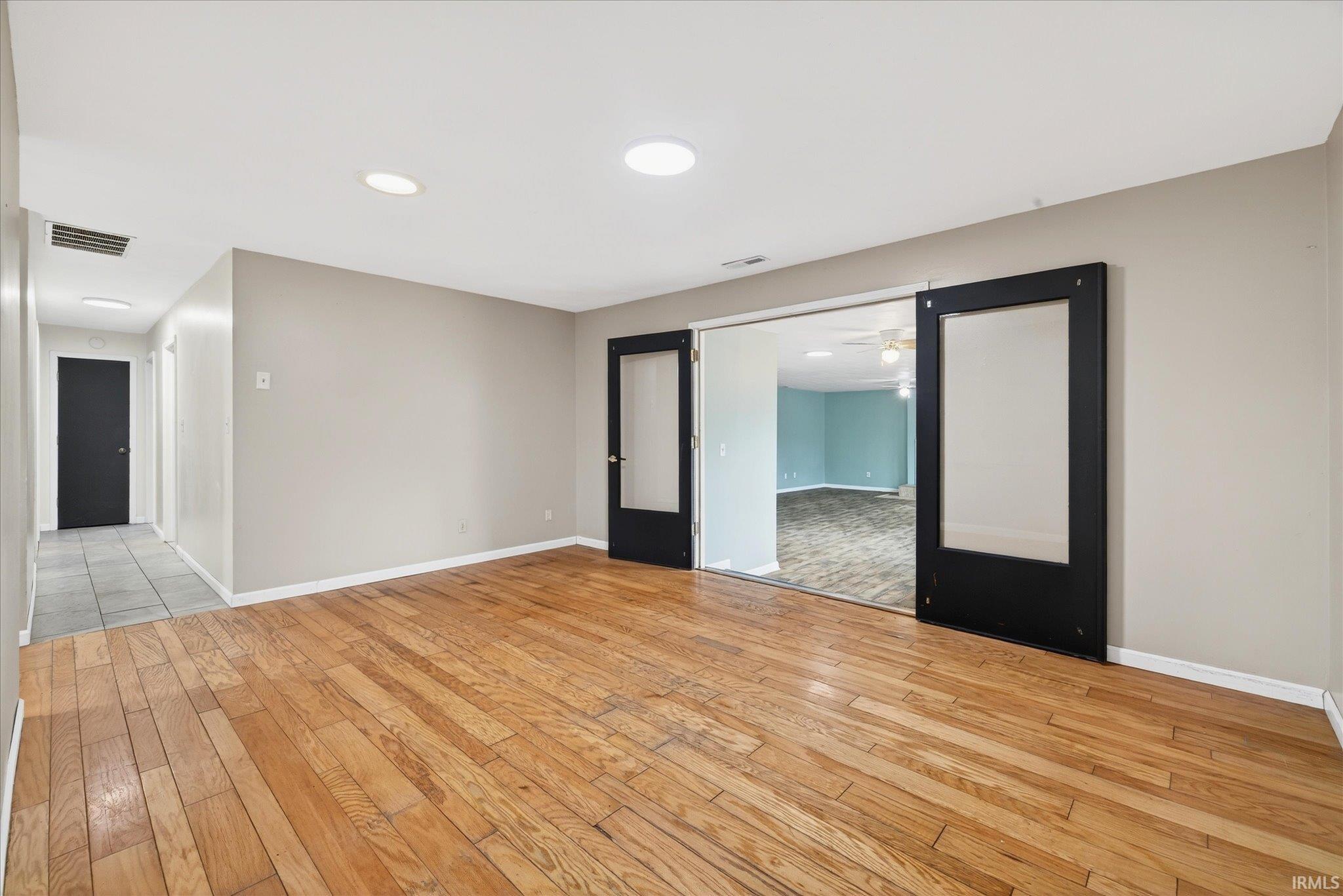 4390 North Ridgewood Drive Bloomington, IN 47404 - Photo 9 of 29