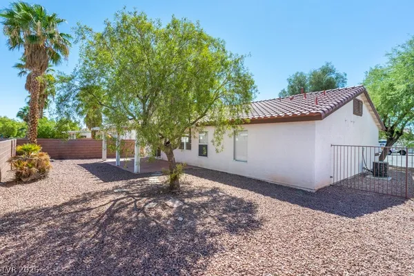 $1,950 | 3130 Meadow Flower Avenue, North Las Vegas, NV 89031