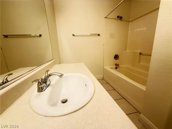$1,950 | 3130 Meadow Flower Avenue, North Las Vegas, NV 89031