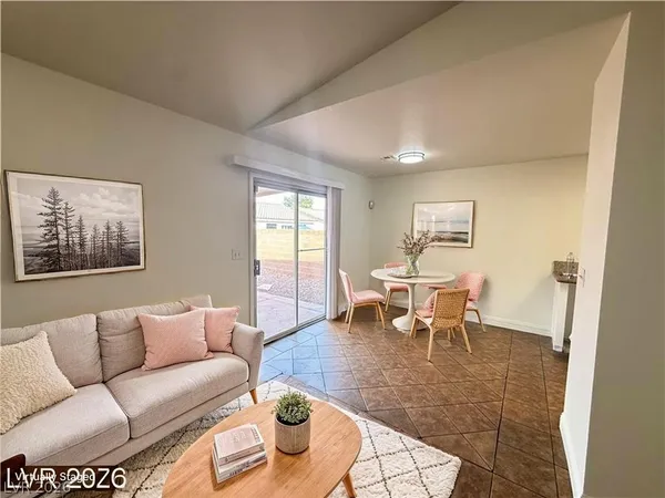 $1,950 | 3130 Meadow Flower Avenue, North Las Vegas, NV 89031