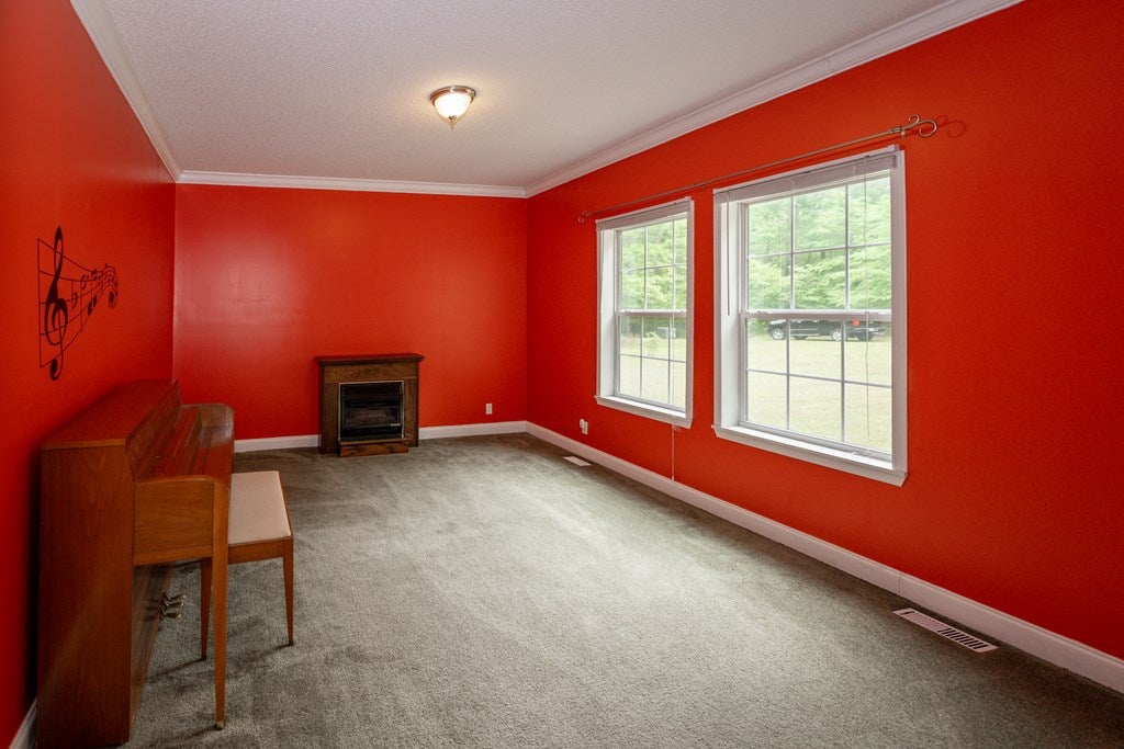 128 Quarry Road Cumberland, VA 23040 - Photo 3 of 58 Gallery Image 3