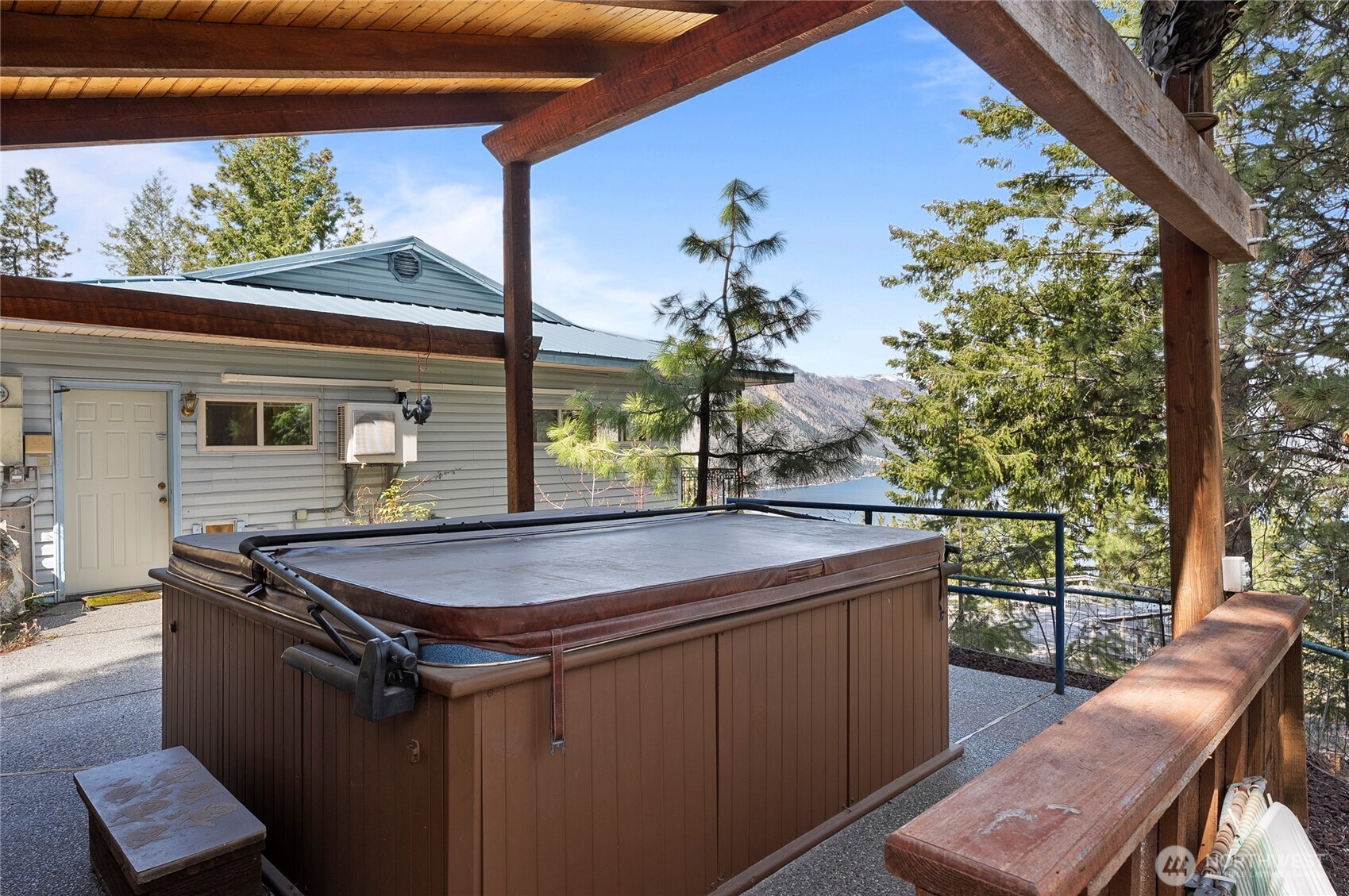 985 Guffy Road Chelan, WA 98816 - Photo 11 of 40