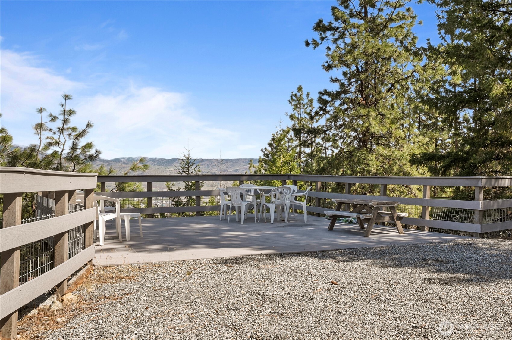 985 Guffy Road Chelan, WA 98816 - Photo 14 of 40