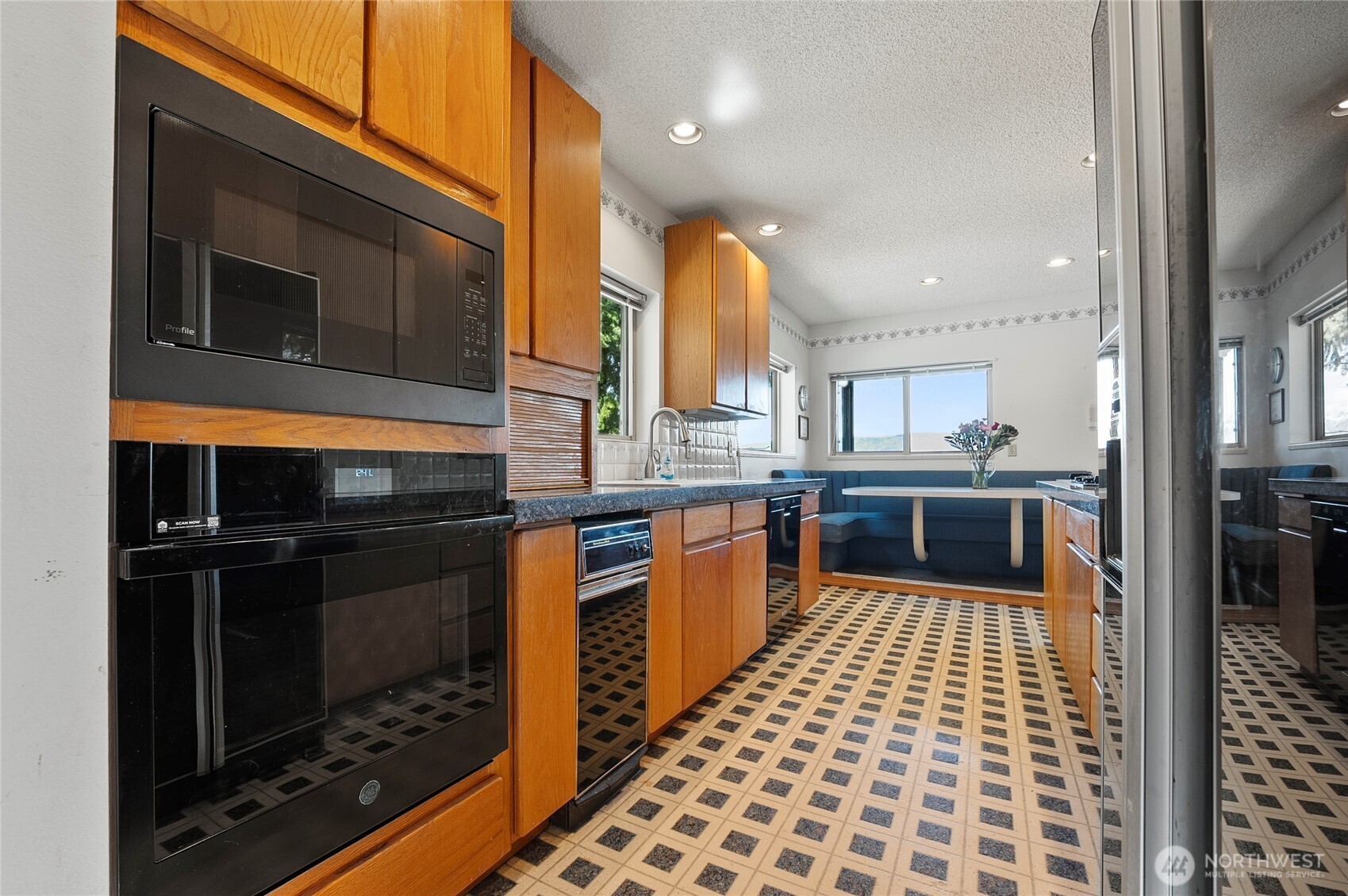 985 Guffy Road Chelan, WA 98816 - Photo 18 of 40