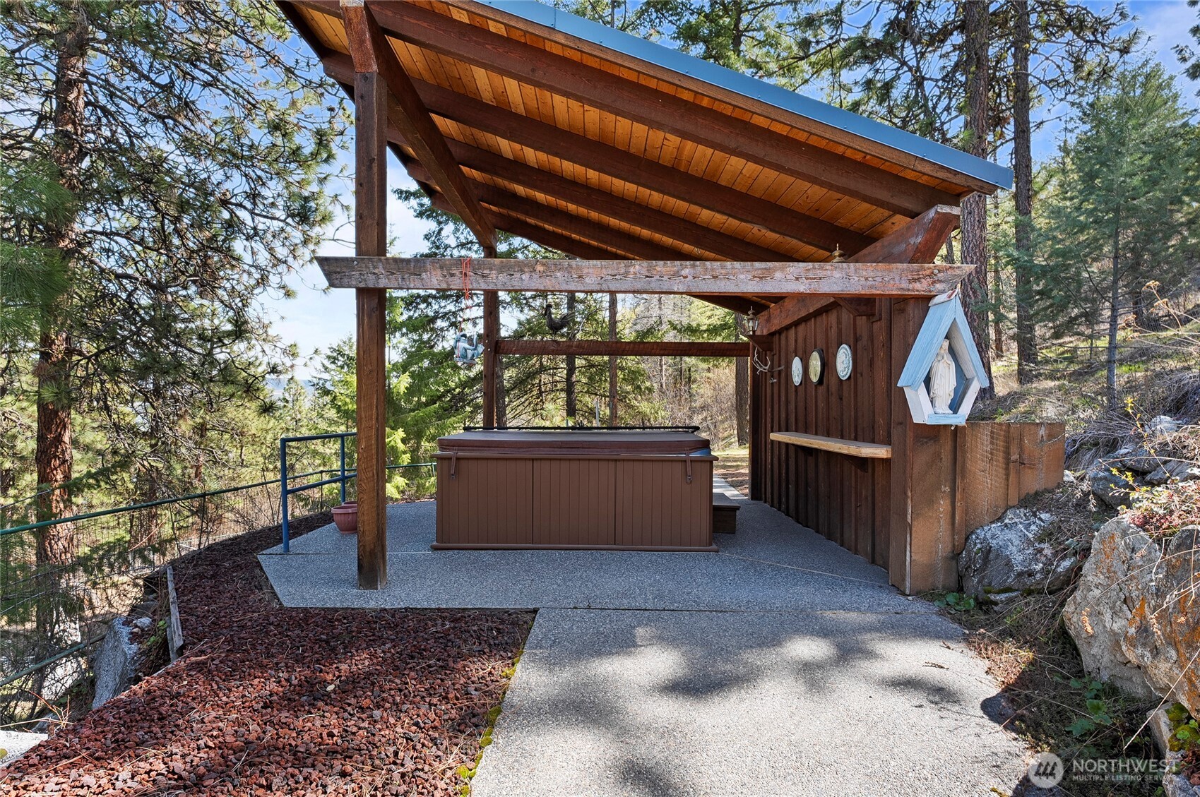 985 Guffy Road Chelan, WA 98816 - Photo 10 of 40