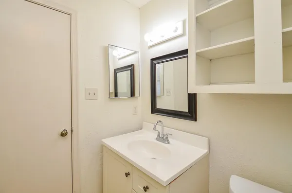 $1,450 | 12300 Brookglade Circle, Unit 139, Houston, TX 77099