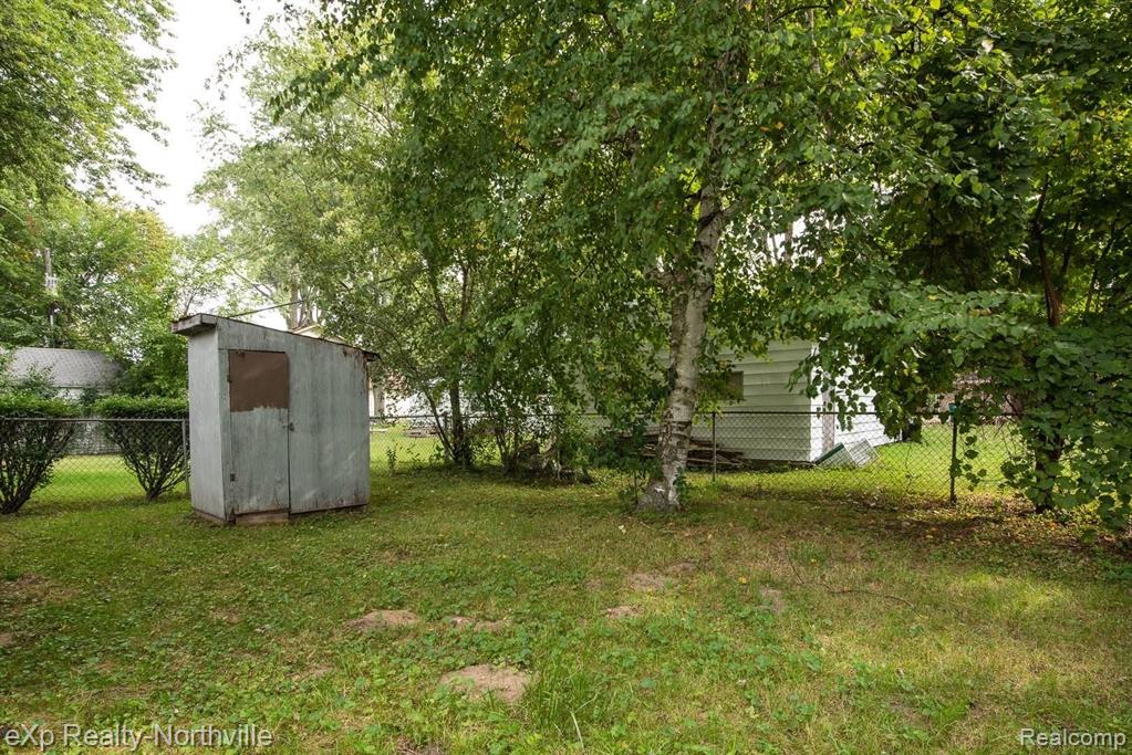 21730 Middlebelt Road Farmington Hills, MI 48336 - Photo 7 of 27