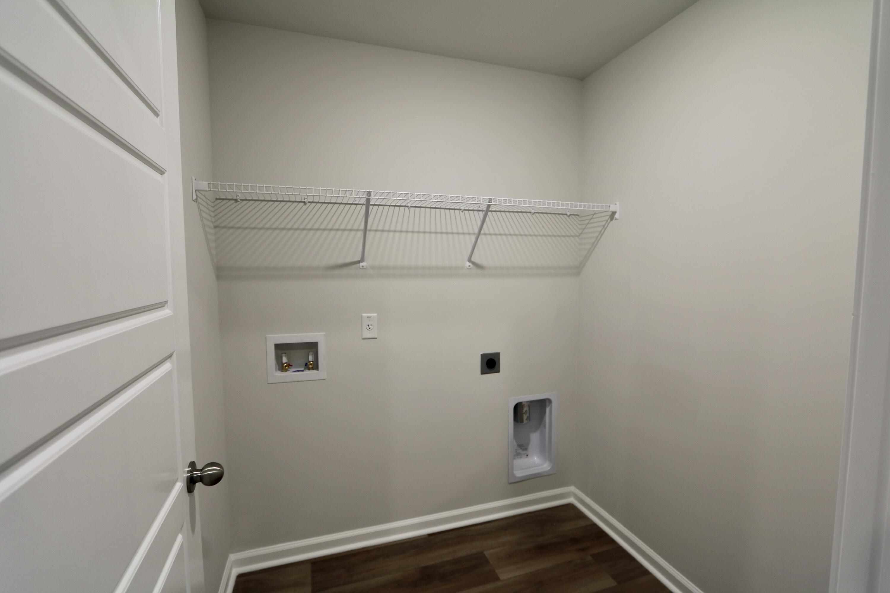7924 Triggerfish Way North Charleston, SC 29420 - Photo 15 of 18 Laundry Room