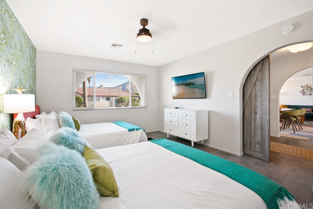 350 West Pico Road Palm Springs, CA 92262 - Photo 15 of 38