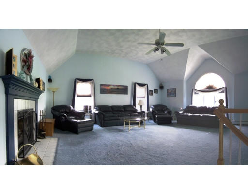 33 Noel Road Andover, MA 01810 - Photo 9 of 21 Gallery Image 9