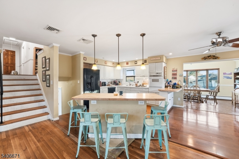 15 Ridge Road Parsippany, NJ 07054 - Photo 2 of 25