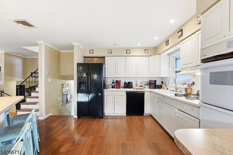 15 Ridge Road Parsippany, NJ 07054 - Photo 8 of 25