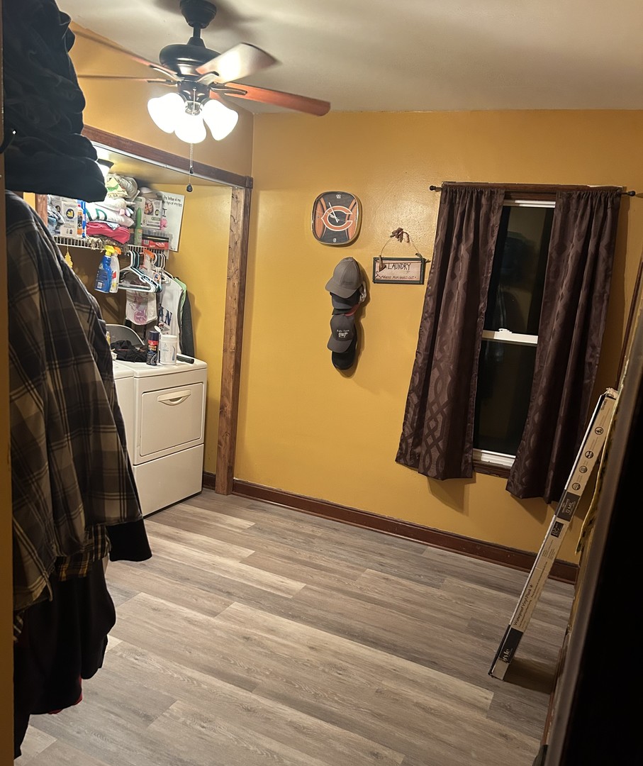 4373 East 250th Road Mendota, IL 61342 - Photo 13 of 26 a view of a refrigerator with washer and dryer