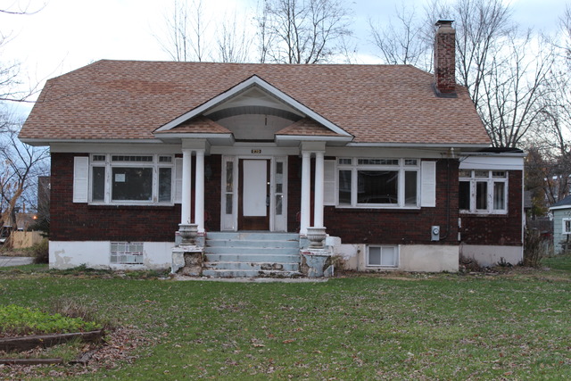 270 Lessenden Place Elgin, IL 60120 - Photo 1 of 24