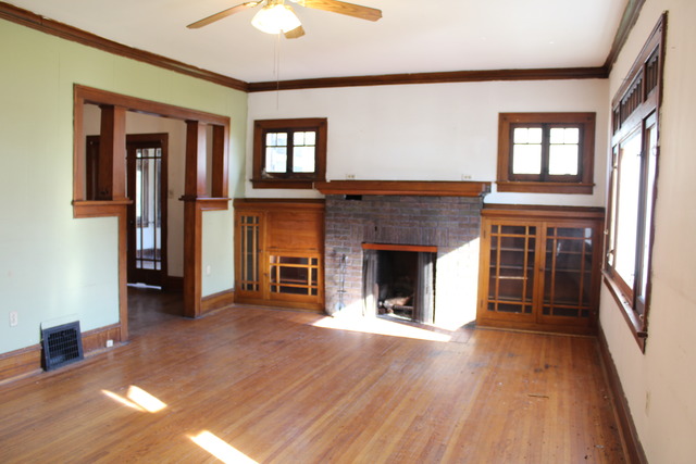 270 Lessenden Place Elgin, IL 60120 - Photo 3 of 24