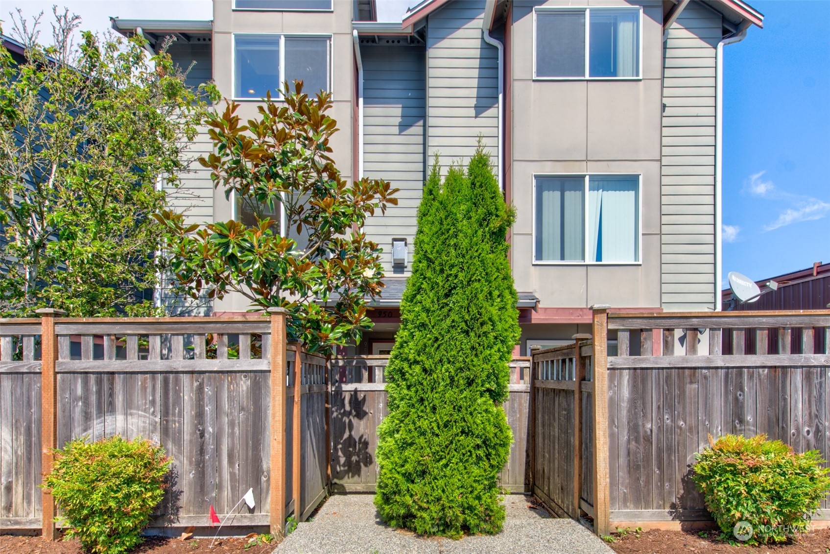 950 North 96th Street Seattle, WA 98103 - Photo 2 of 20 Gallery Image 2