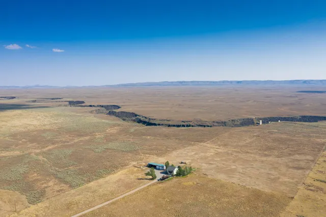 $785,000 | 1095 Highway 20, Fairfield, ID 83327