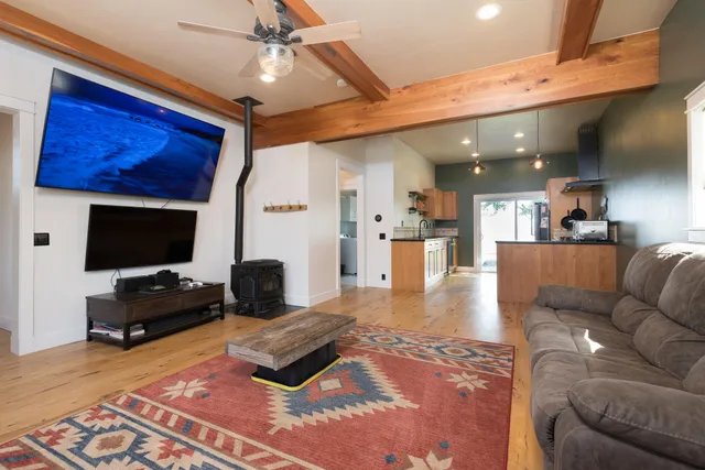 $785,000 | 1095 Highway 20, Fairfield, ID 83327