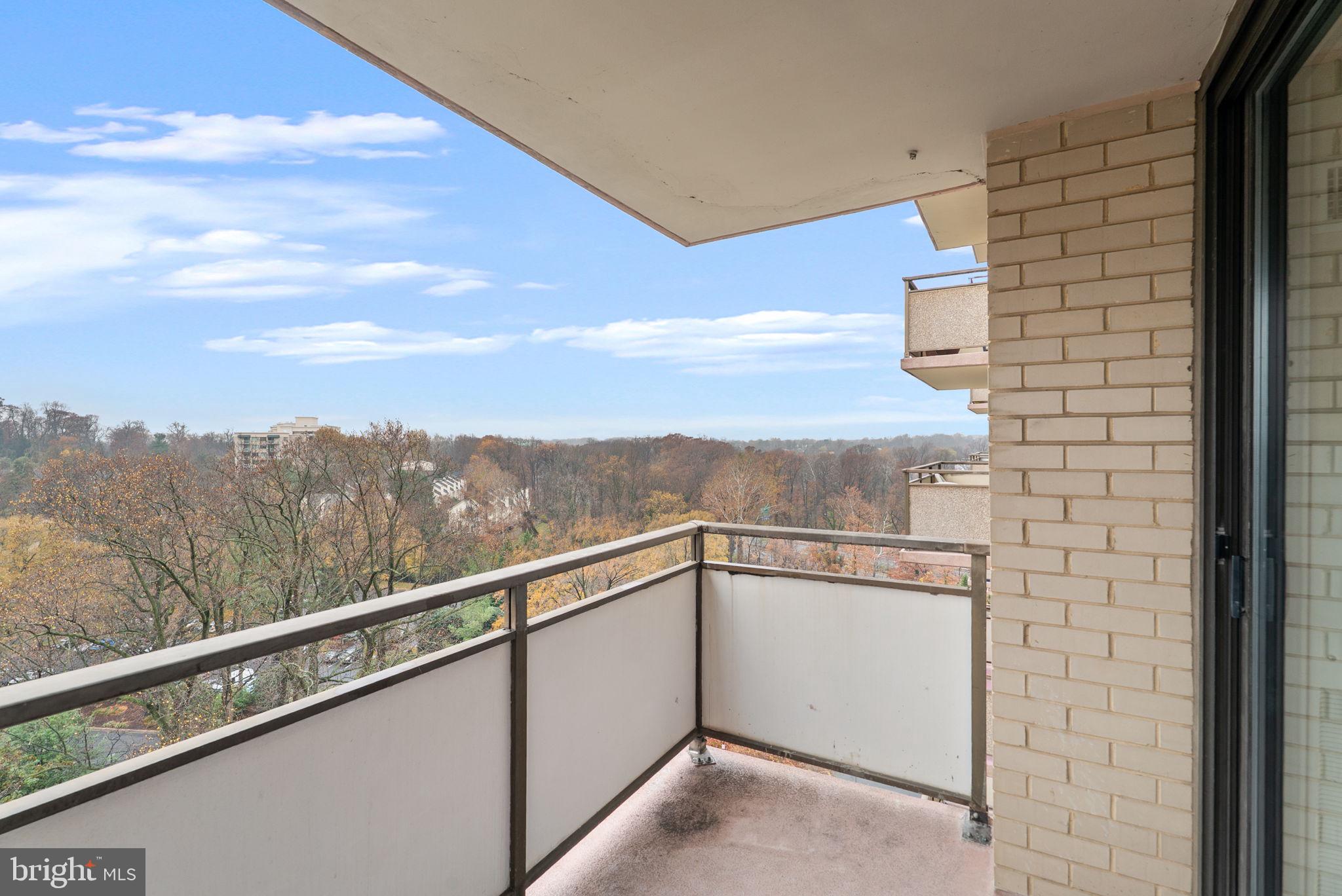 5225 Pooks Hill Road, Unit 1305N Bethesda, MD 20814 - Photo 4 of 25