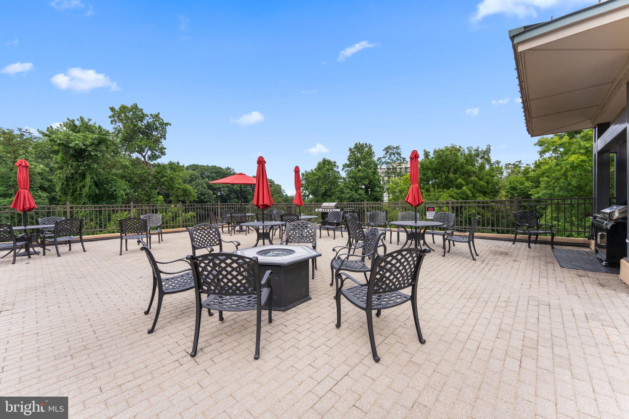 5225 Pooks Hill Road, Unit 1305N Bethesda, MD 20814 - Photo 9 of 25