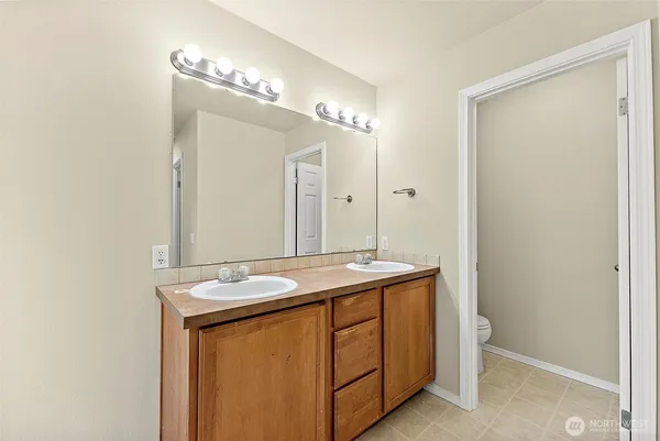 $549,999 | 12823 166th St Court East, Puyallup, WA 98374