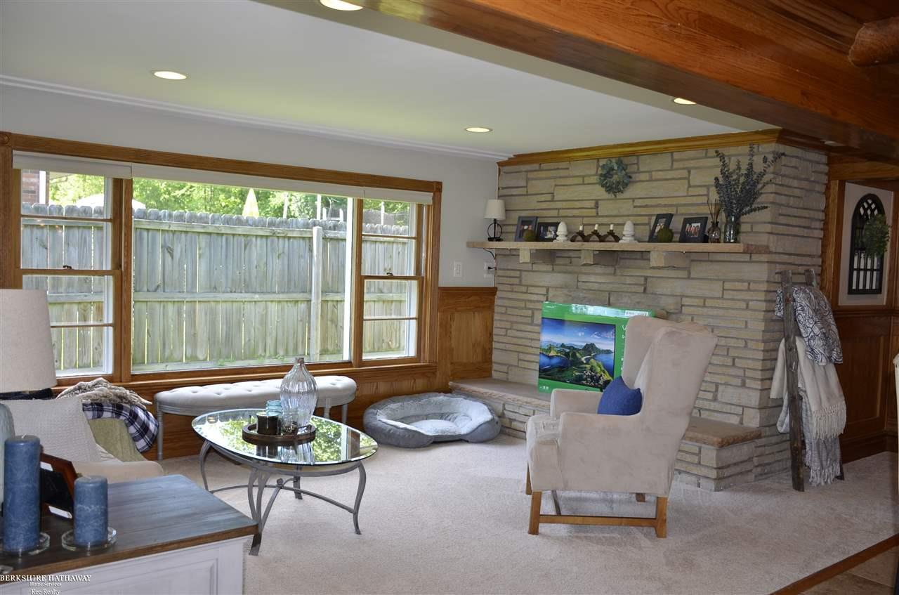 48677 Sugarbush Road New Baltimore, MI 48047 - Photo 10 of 37 50037889-9.JPG