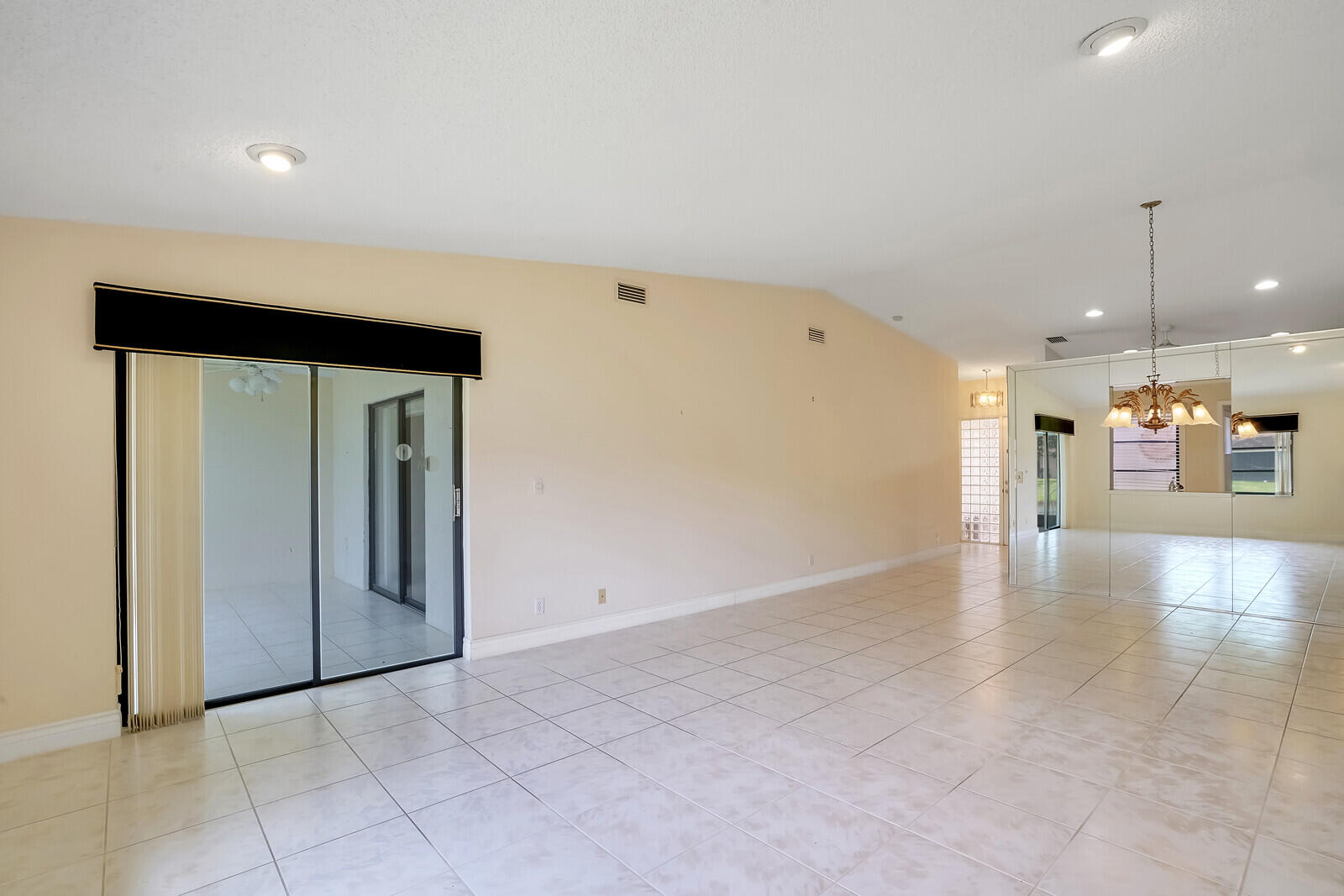 8253 Summersong Terrace Boca Raton, FL 33496 - Photo 15 of 33 RX-10997347