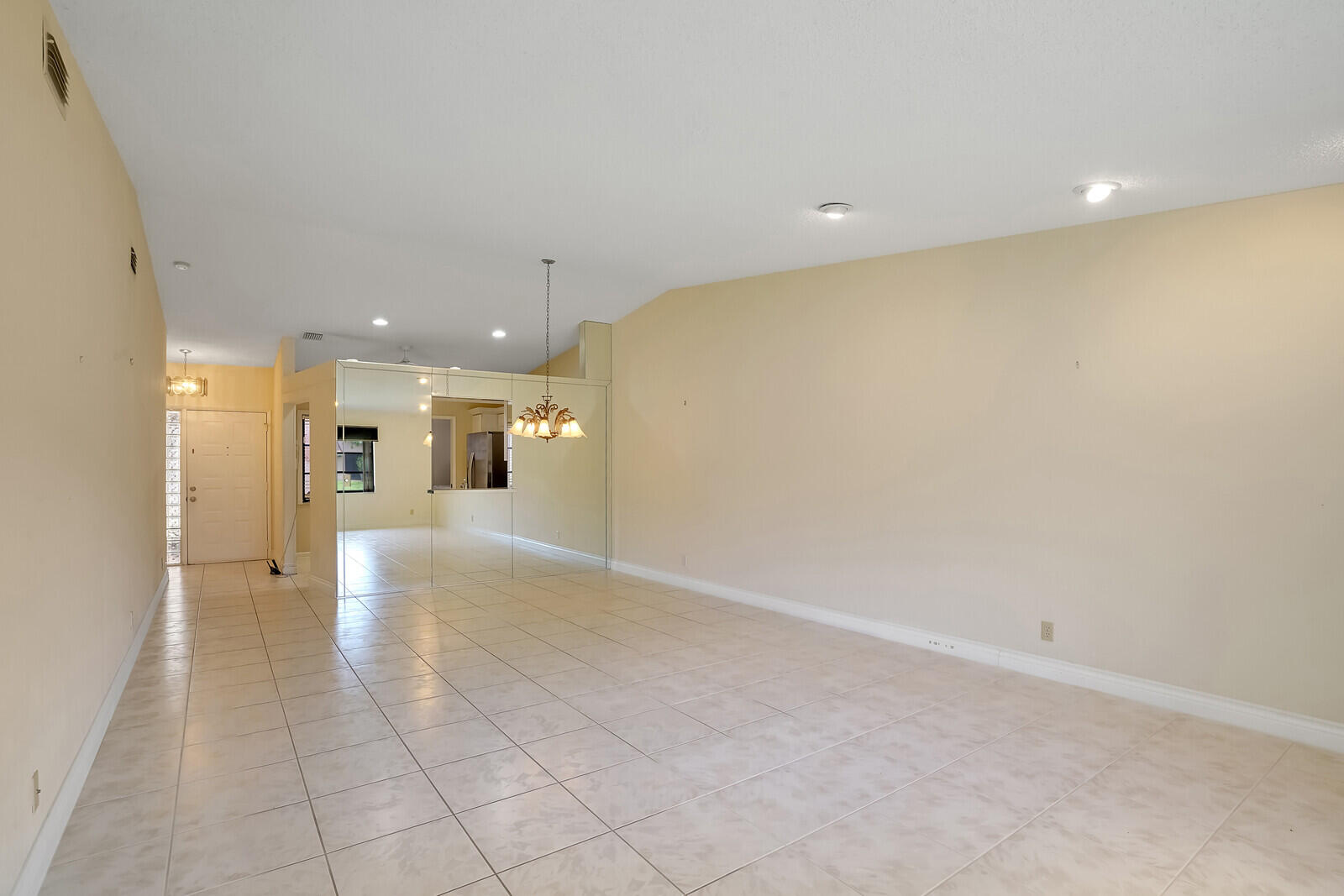 8253 Summersong Terrace Boca Raton, FL 33496 - Photo 16 of 33 RX-10997347