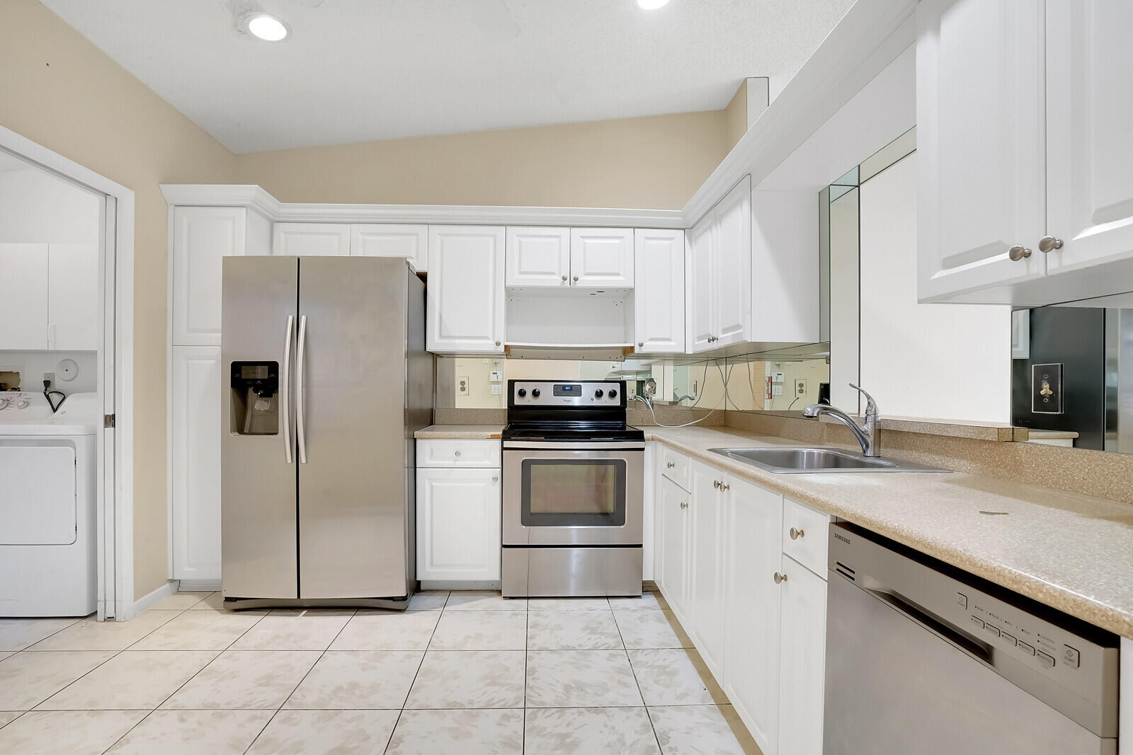8253 Summersong Terrace Boca Raton, FL 33496 - Photo 4 of 33 RX-10997347