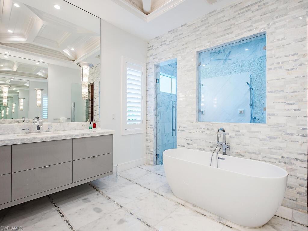 3801 Crayton Road Naples, FL 34103 - Photo 21 of 47