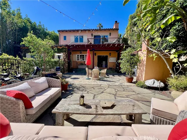 $4,450,000 | 3524 Grand View Boulevard, Los Angeles, CA 90066